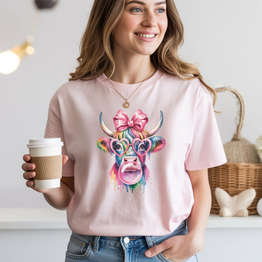 Cute Rainbow Highland Cow T-Shirt – Pink Coquette Bow Cow Graphic Tee, Funny Bubblegum Cow Shirt, Colorful Farm Animal Aesthetic Tee for Women