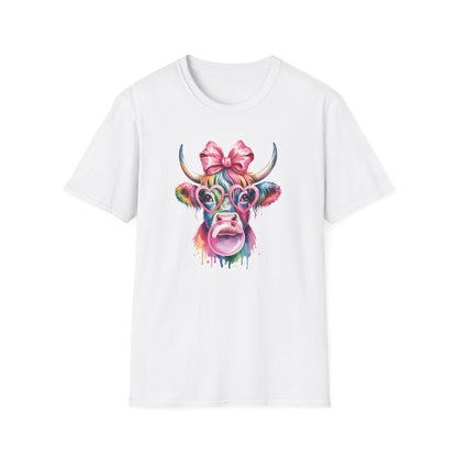 Cute Rainbow Highland Cow T-Shirt – Pink Coquette Bow Cow Graphic Tee, Funny Bubblegum Cow Shirt, Colorful Farm Animal Aesthetic Tee for Women