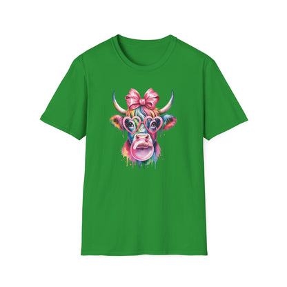 Cute Rainbow Highland Cow T-Shirt – Pink Coquette Bow Cow Graphic Tee, Funny Bubblegum Cow Shirt, Colorful Farm Animal Aesthetic Tee for Women